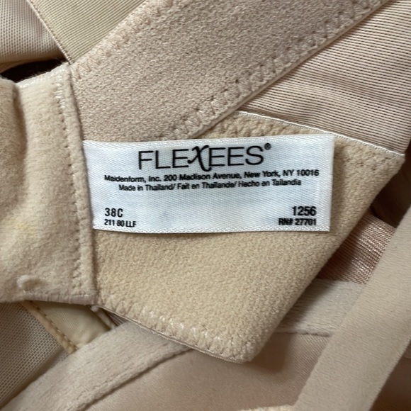 FLEXEES by Maidenform all in one shapewear with form fitting panels - Picture 3 of 6